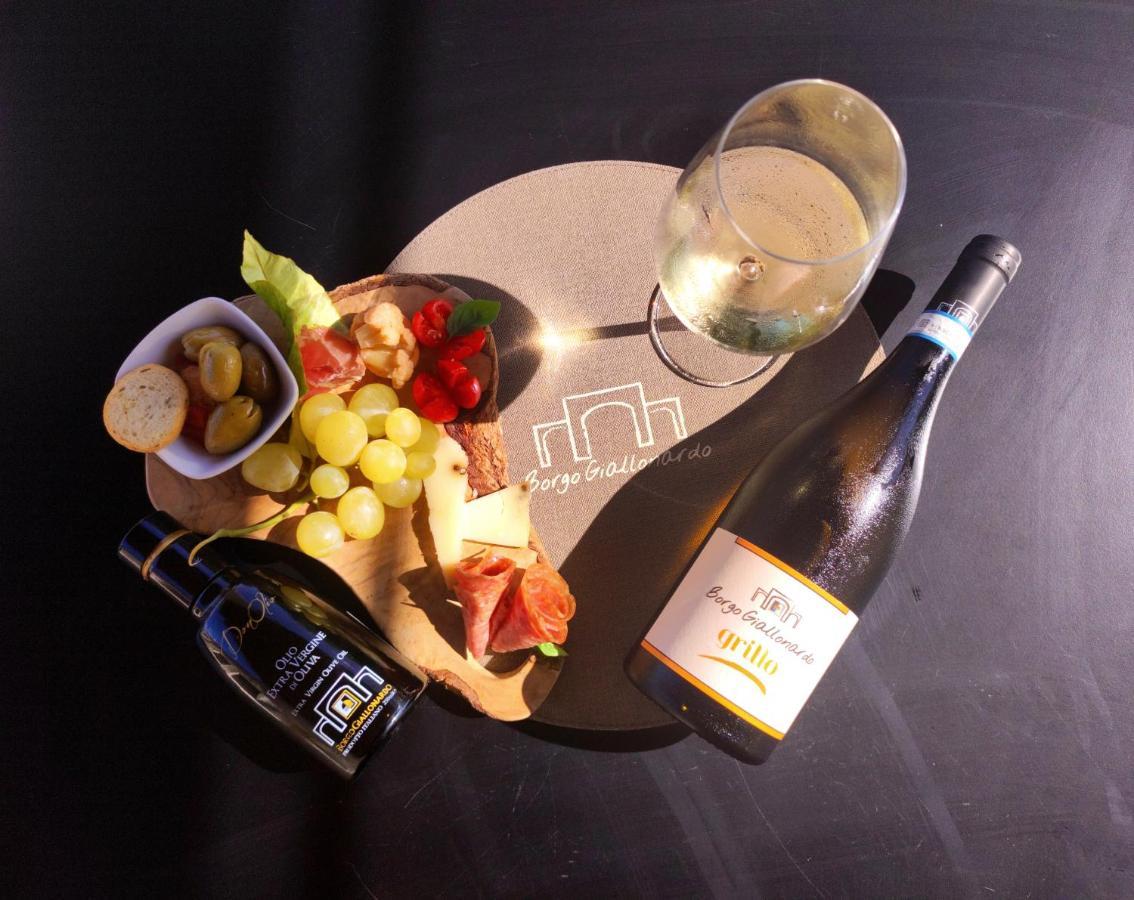 Borgo Giallonardo Wine Relais 2*