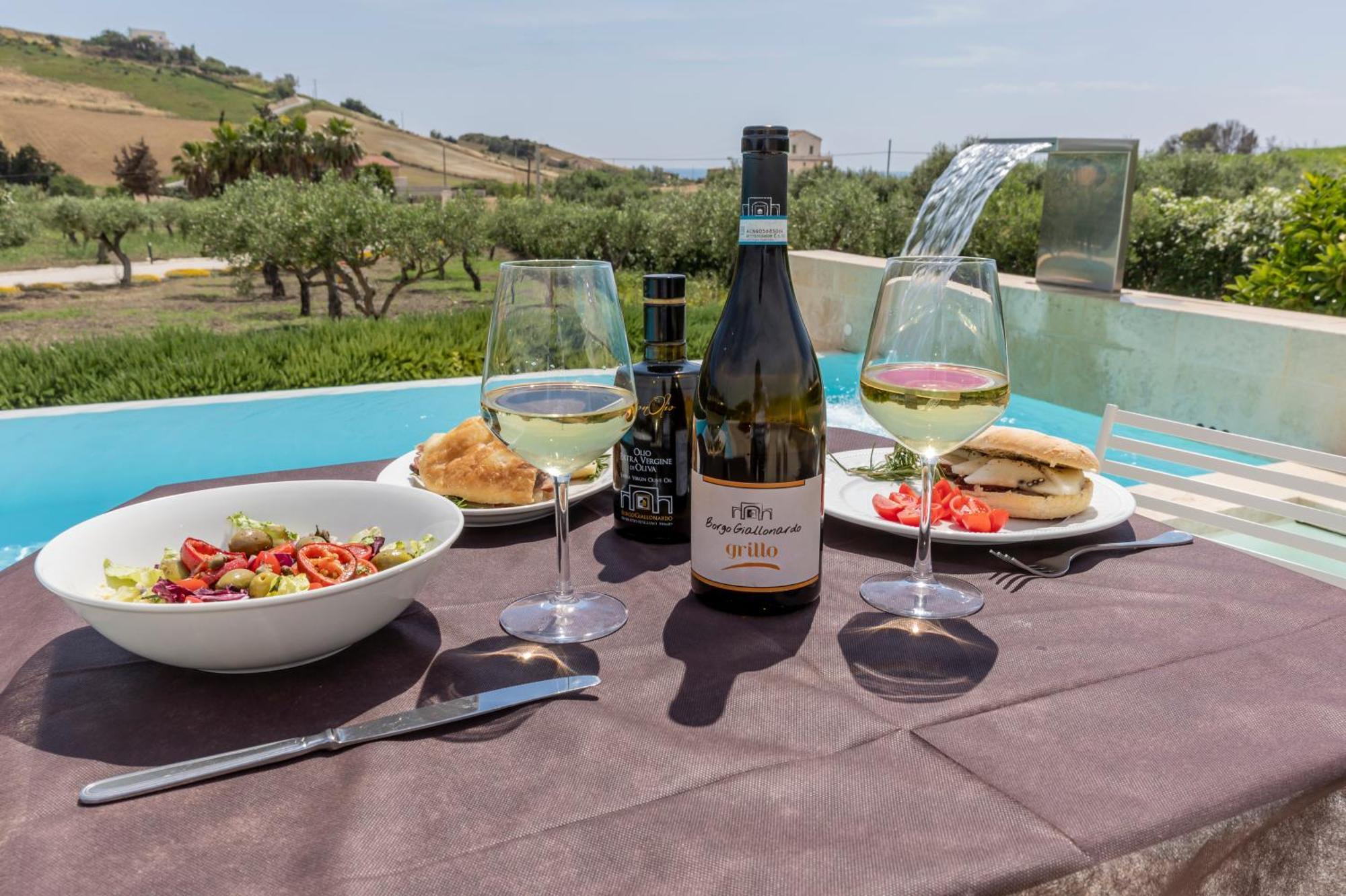 Resort Borgo Giallonardo Wine Relais 2*