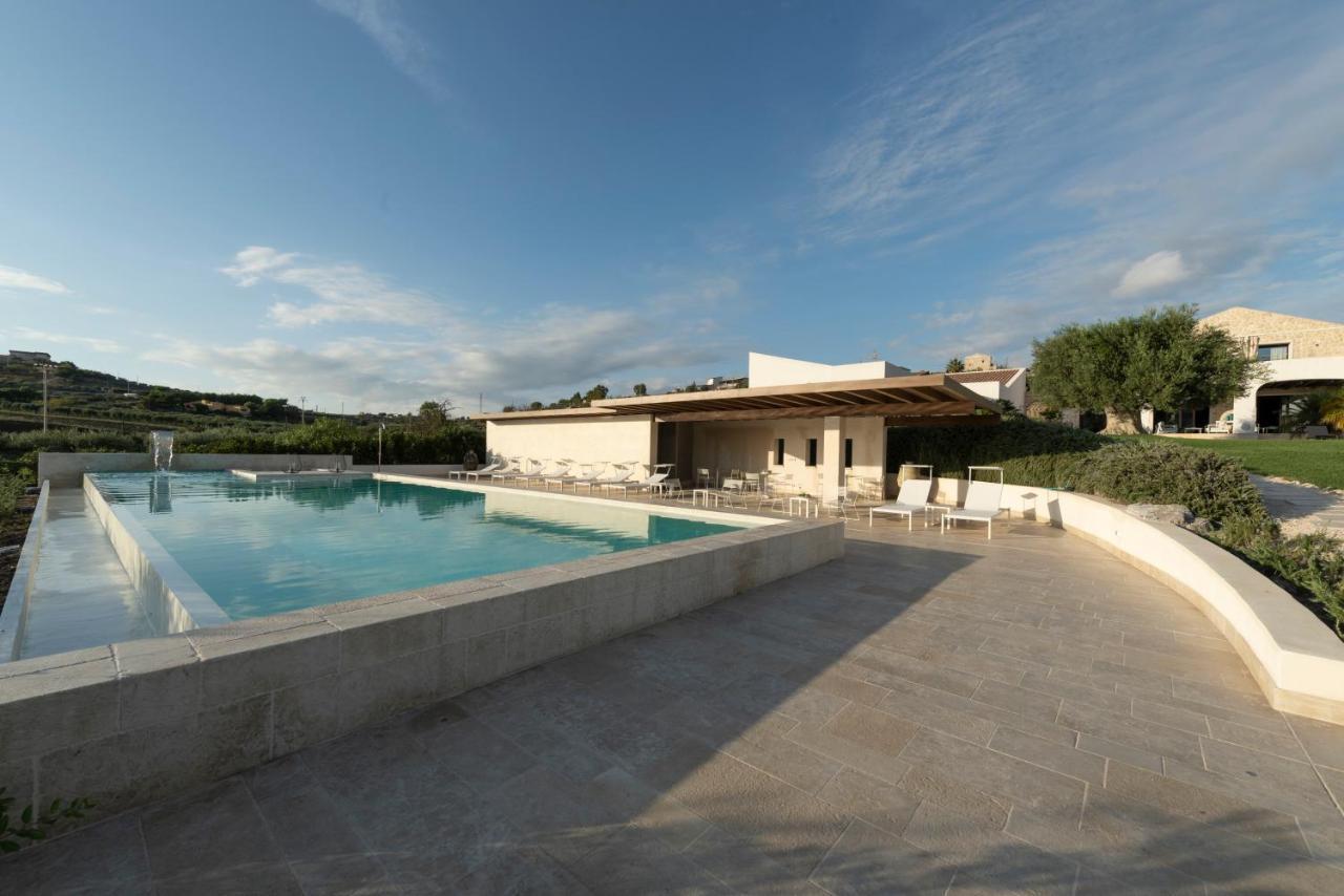 Borgo Giallonardo Wine Relais Resort 2*